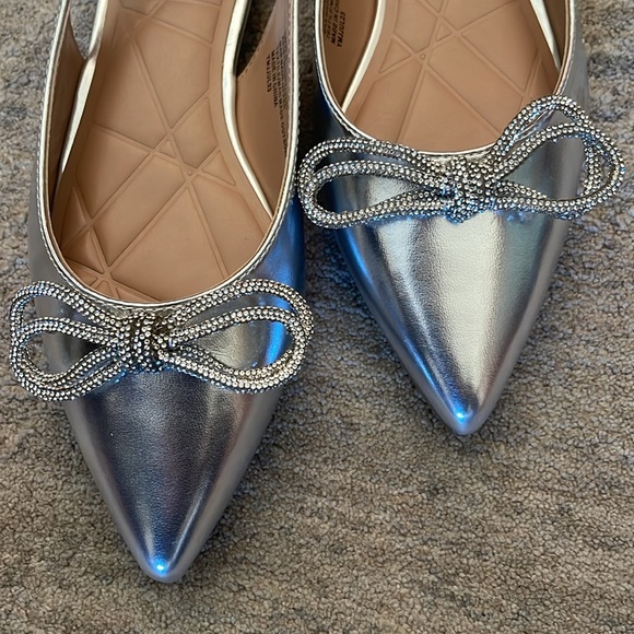 NWOT BCBGeneration Women’s Kristen Slingback Flat Size 7M - Picture 2 of 10